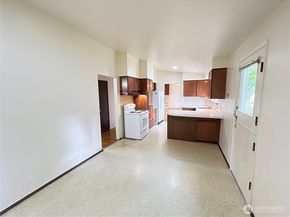 11718 5th Avenue NE, Seattle WA 98125