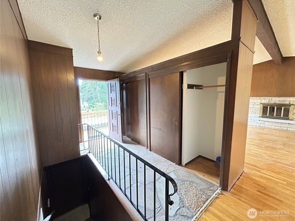 11718 5th Avenue NE, Seattle WA 98125