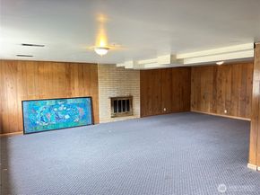 11718 5th Avenue NE, Seattle WA 98125