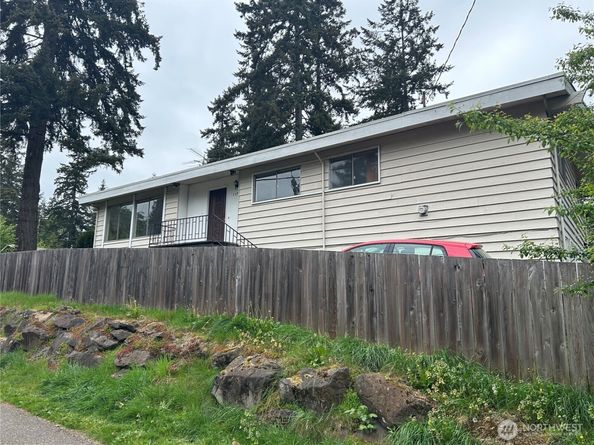 11718 5th Avenue NE, Seattle WA 98125