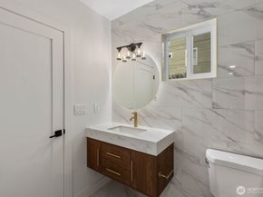 512 NW 44th Street, Seattle WA 98107