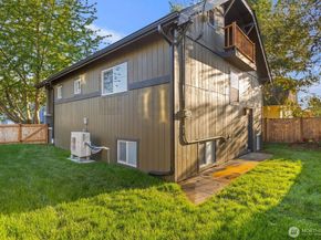 512 NW 44th Street, Seattle WA 98107