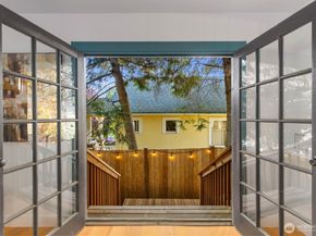 512 NW 44th Street, Seattle WA 98107