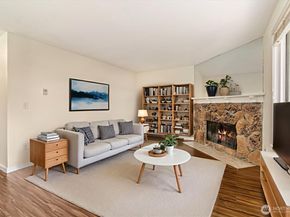 12505 NE 117th Place J1, Kirkland WA 98034
