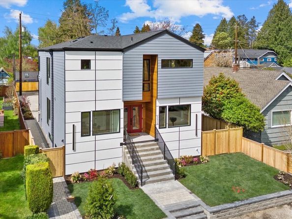 9535 Dayton Avenue N, Seattle WA 98103