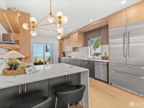 9535 Dayton Avenue N, Seattle WA 98103
