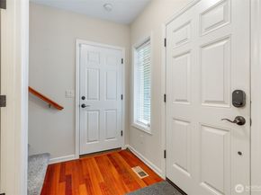 8507 Bowdoin Way 1, Edmonds WA 98026