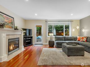 8507 Bowdoin Way 1, Edmonds WA 98026
