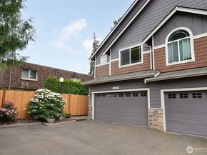 2502 204th Place SW B1, Lynnwood WA 98036