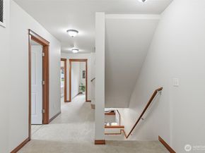 2502 204th Place SW B1, Lynnwood WA 98036