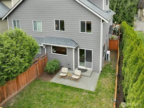 2502 204th Place SW B1, Lynnwood WA 98036