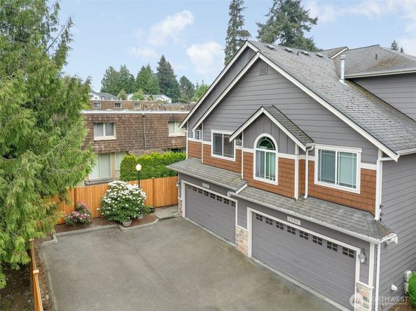 2502 204th Place SW B1, Lynnwood WA 98036