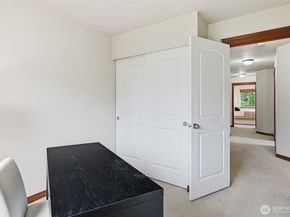 2502 204th Place SW B1, Lynnwood WA 98036