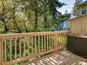 14714 53rd Avenue W 104, Edmonds WA 98026