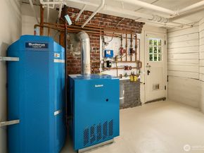 1108 39th Avenue E, Seattle WA 98112