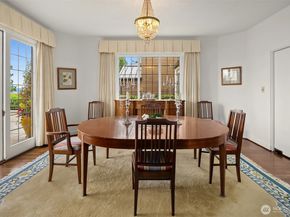 1108 39th Avenue E, Seattle WA 98112