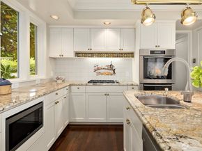 1108 39th Avenue E, Seattle WA 98112