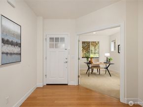 12316 NE 86th Way 6, Kirkland WA 98033