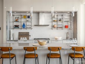 2510 6th Avenue 3902, Seattle WA 98121