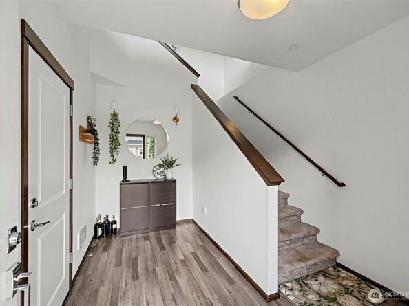2704 S 120th Place, Burien WA 98168