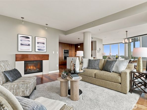 500 106th Avenue NE 3205, Bellevue WA 98004