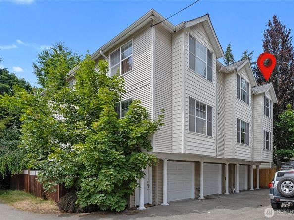 13716 Midvale Avenue N C, Seattle WA 98133