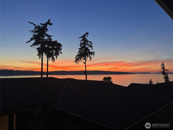 6664 Waterton Circle, Mukilteo WA 98275