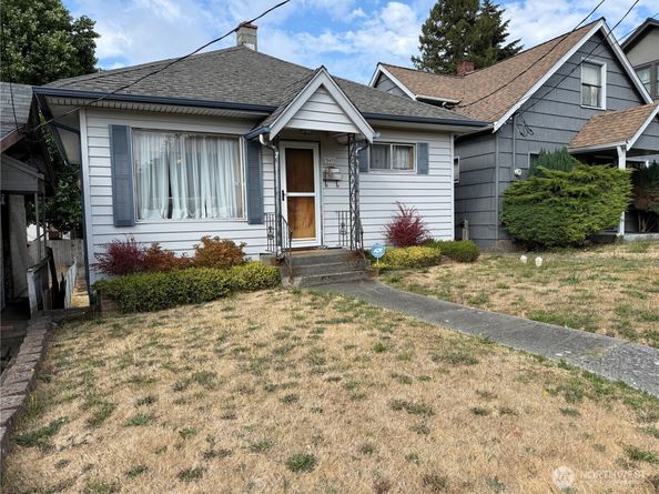 1940 4th Street, Bremerton WA 98337