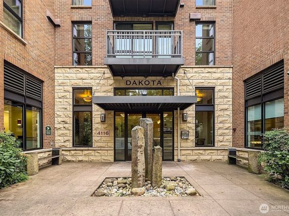 4116 California Ave SW 308, Seattle WA 98116