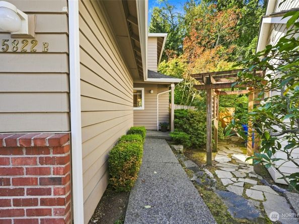 5822 14th Drive W B, Everett WA 98203