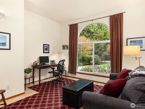 8387 NE Sumanee Place, Bainbridge Island WA 98110