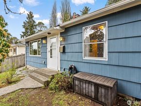 9911 31St Avenue SW, Seattle WA 98126