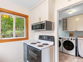 9911 31St Avenue SW, Seattle WA 98126