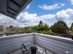 3435 California Avenue SW 303, Seattle WA 98116