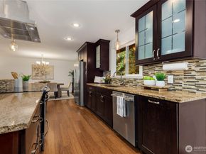 5839 NE 197th Street, Kenmore WA 98028