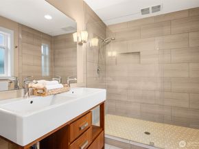 6235 31st Avenue NE, Seattle WA 98115