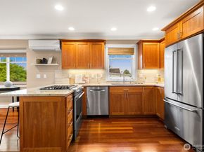 6235 31st Avenue NE, Seattle WA 98115