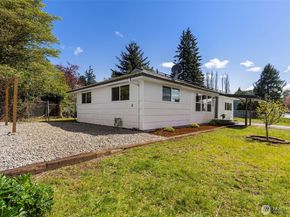3518 Petersville Road NE, Bremerton WA 98310