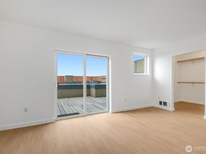 2415 2nd Avenue 750, Seattle WA 98121