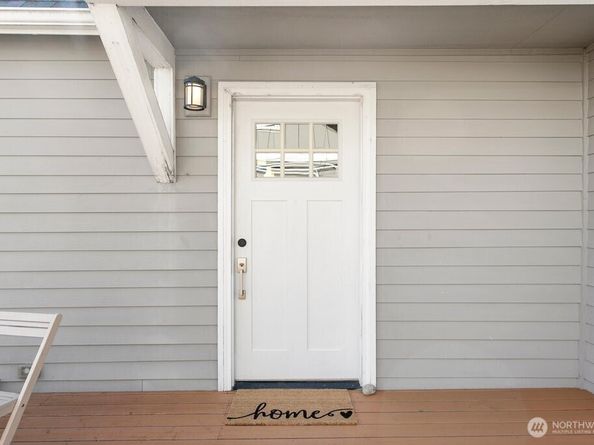 3710 SW 106th Street, Seattle WA 98146