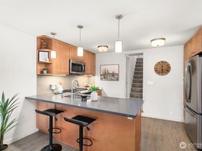 3710 SW 106th Street, Seattle WA 98146