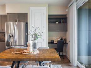 9725 10th Place SW, Seattle WA 98106