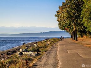 9725 10th Place SW, Seattle WA 98106