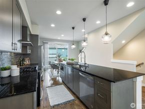 9725 10th Place SW, Seattle WA 98106