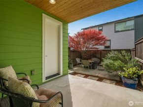 9725 10th Place SW, Seattle WA 98106