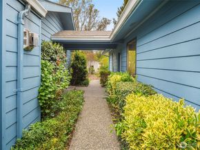 921 241st Place SW, Bothell WA 98021