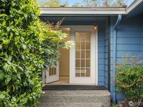 921 241st Place SW, Bothell WA 98021
