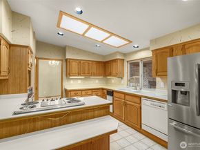 921 241st Place SW, Bothell WA 98021
