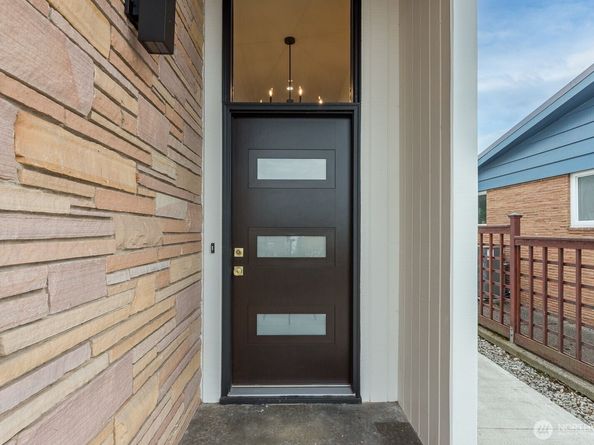 2425 NW Blue Ridge Drive, Seattle WA 98177
