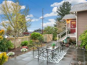 9500 Phinney Avenue N, Seattle WA 98103
